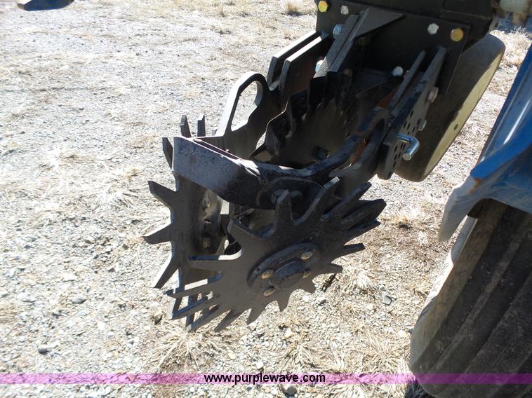 image for item J7675 2010 Kinze 3200 no-till planter