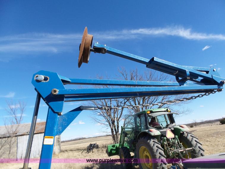 image for item J7675 2010 Kinze 3200 no-till planter