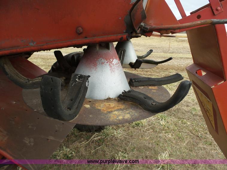 image for item J7678 1979 International 1440 combine