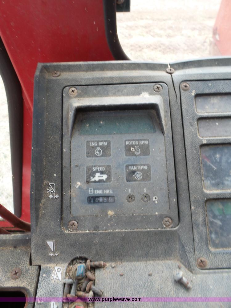 image for item J7678 1979 International 1440 combine