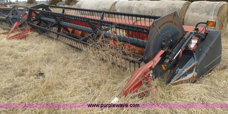 image for item J7678 1979 International 1440 combine