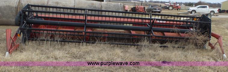 image for item J7678 1979 International 1440 combine