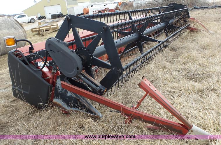 image for item J7678 1979 International 1440 combine