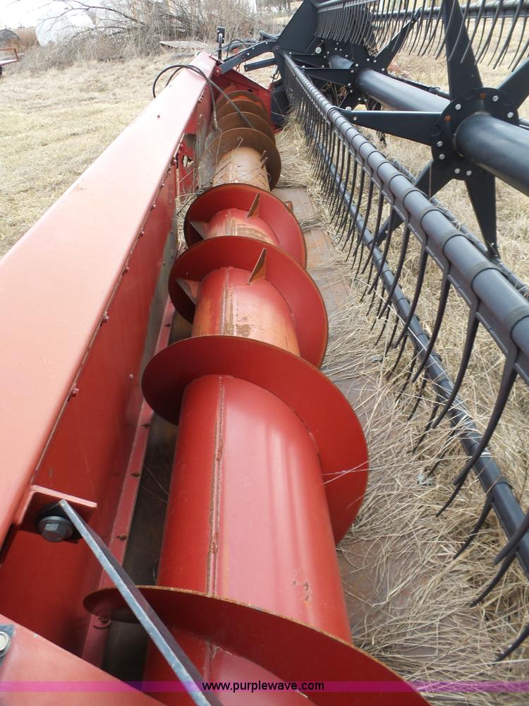 image for item J7678 1979 International 1440 combine