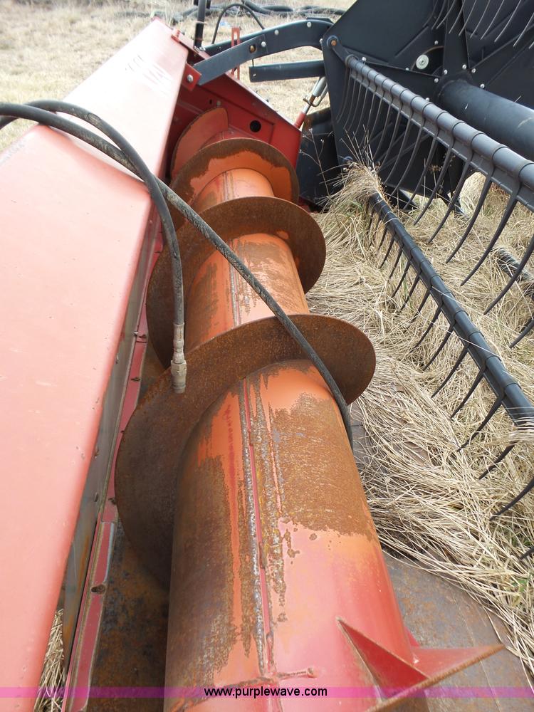 image for item J7678 1979 International 1440 combine