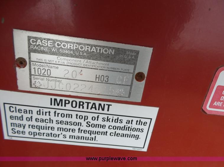 image for item J7678 1979 International 1440 combine