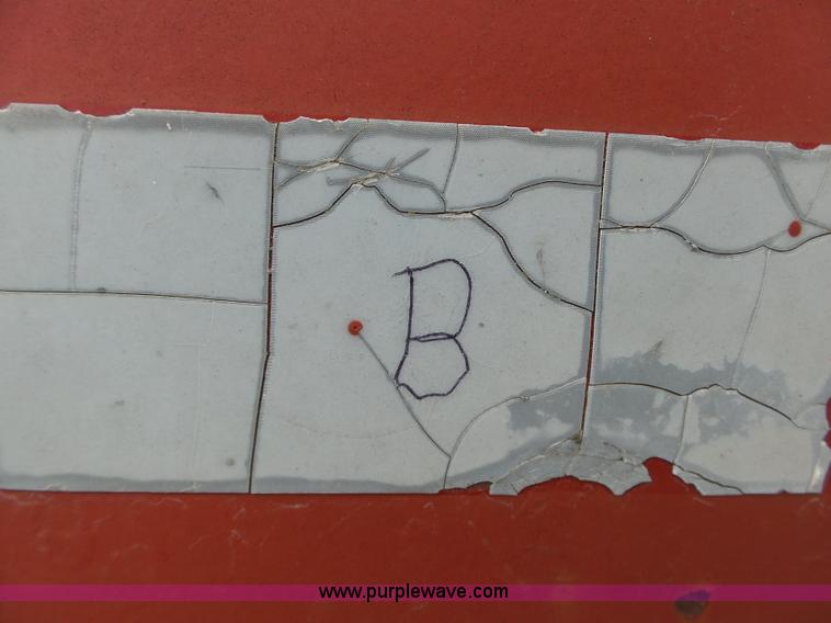 image for item J7678 1979 International 1440 combine