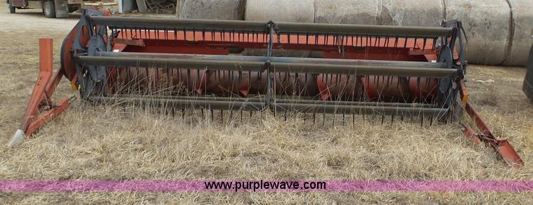 image for item J7678 1979 International 1440 combine