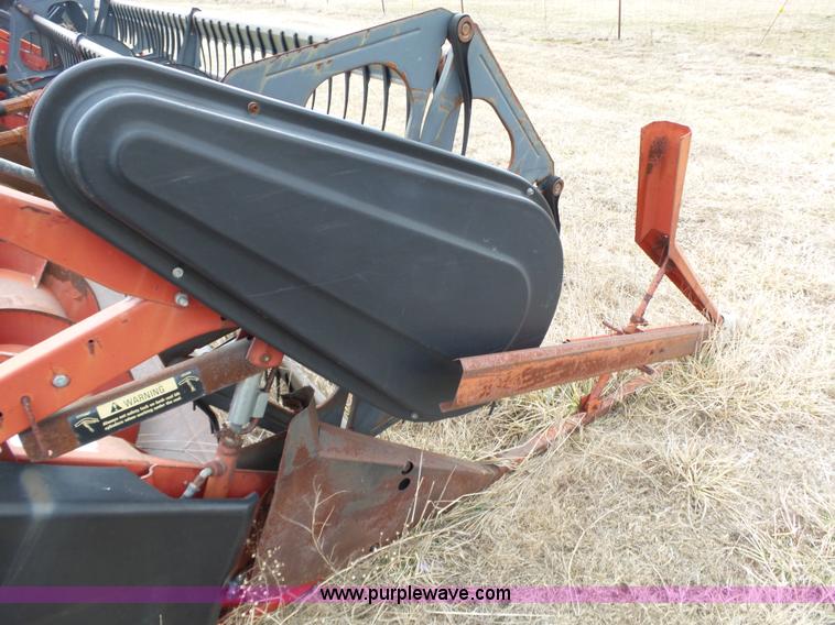 image for item J7678 1979 International 1440 combine