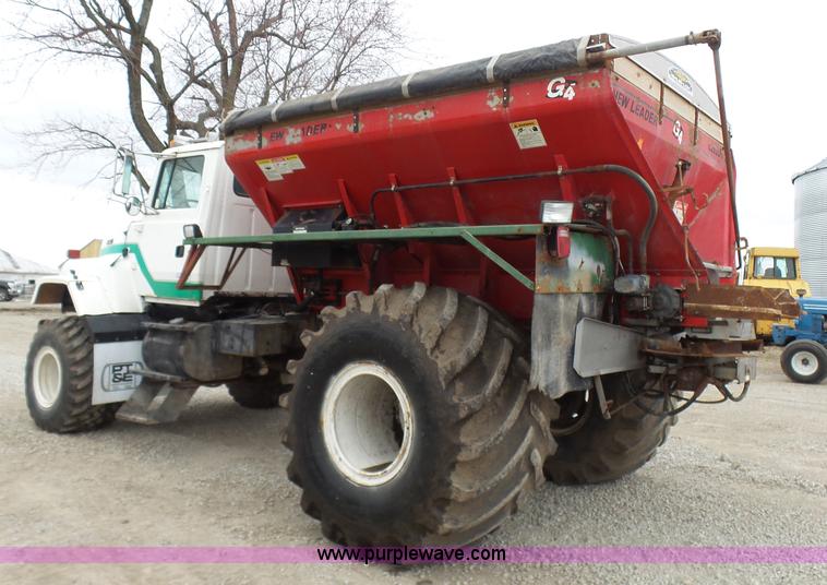image for item K4274 1996 Ford LN8000 applicator truck