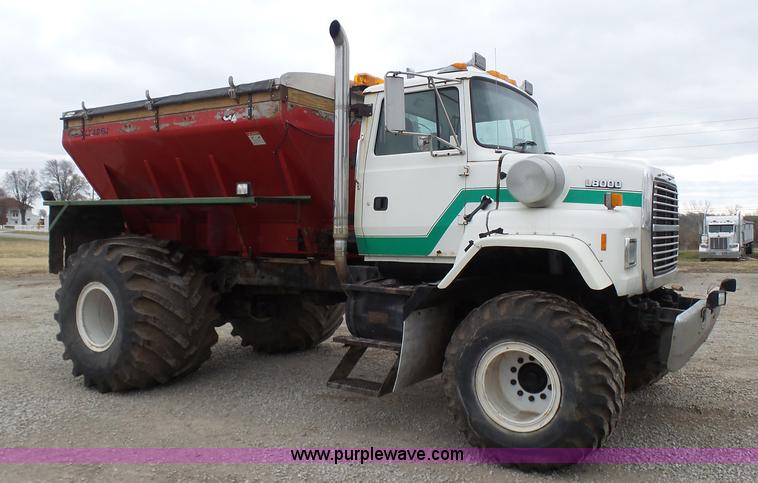 image for item K4274 1996 Ford LN8000 applicator truck
