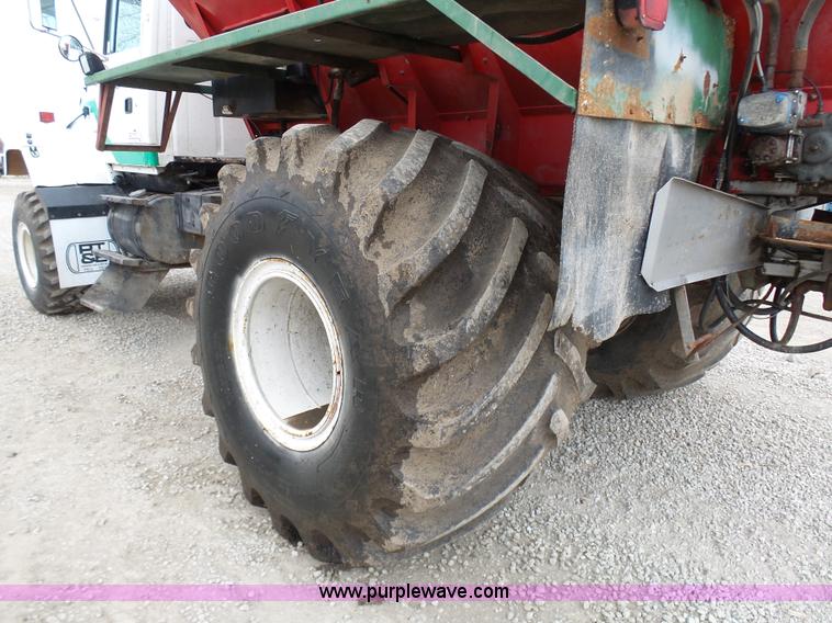 image for item K4274 1996 Ford LN8000 applicator truck