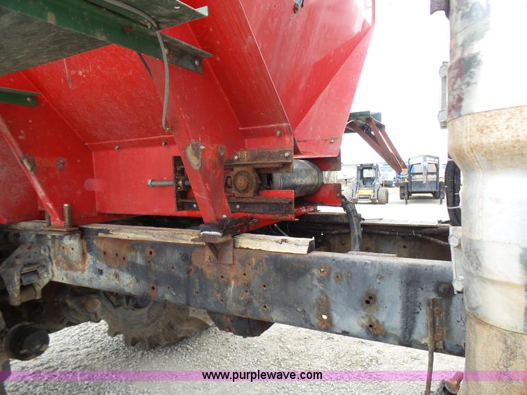 image for item K4274 1996 Ford LN8000 applicator truck