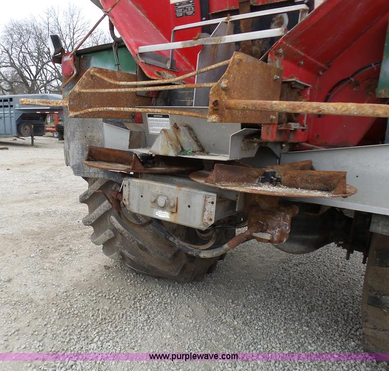 image for item K4274 1996 Ford LN8000 applicator truck