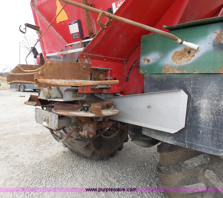 image for item K4274 1996 Ford LN8000 applicator truck