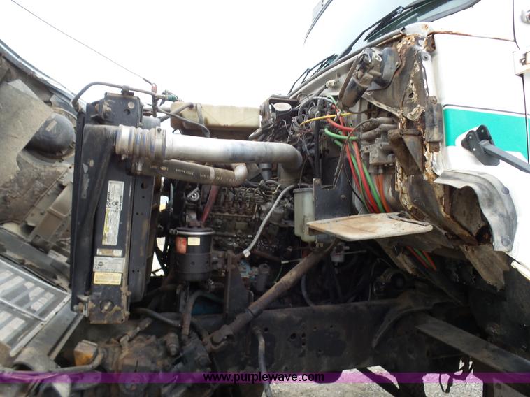 image for item K4274 1996 Ford LN8000 applicator truck