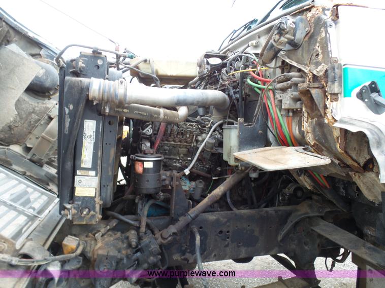 image for item K4274 1996 Ford LN8000 applicator truck