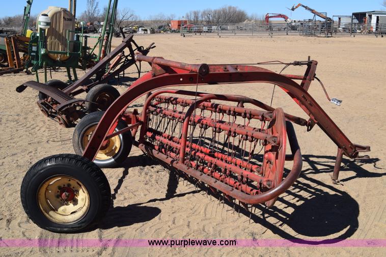 image for item K4375 Massey-Ferguson 36 hay rake