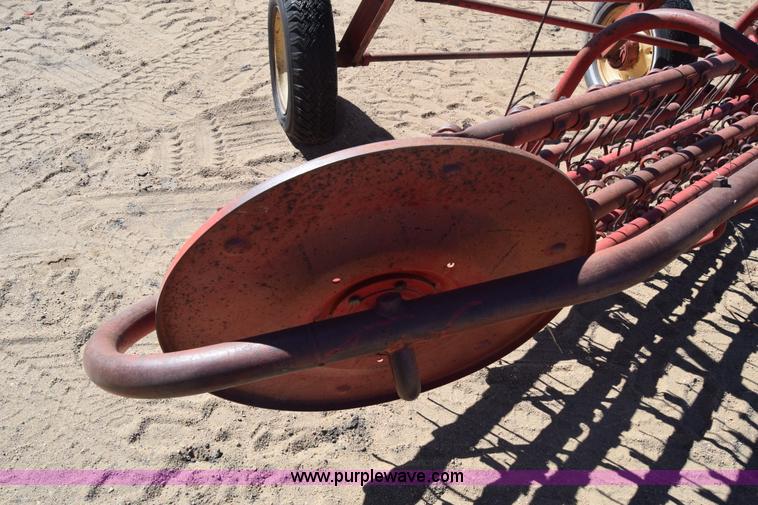 image for item K4375 Massey-Ferguson 36 hay rake