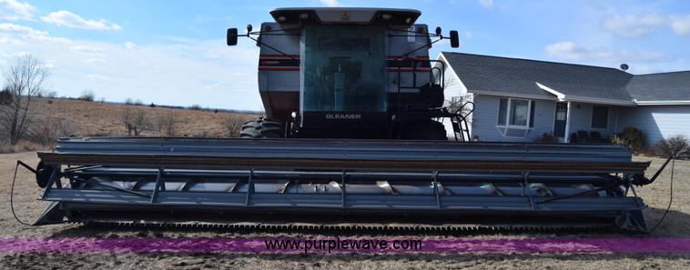 image for item K4406 1994 Gleaner R72 combine
