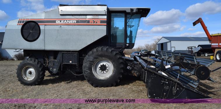 image for item K4406 1994 Gleaner R72 combine