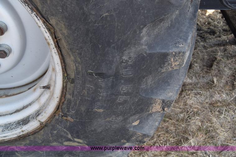 image for item K4406 1994 Gleaner R72 combine