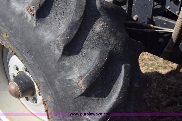 image for item K4406 1994 Gleaner R72 combine