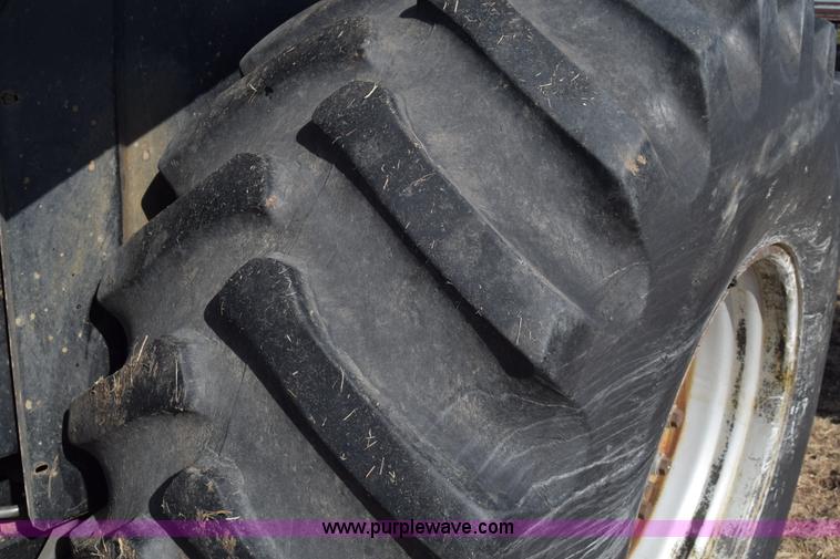 image for item K4406 1994 Gleaner R72 combine