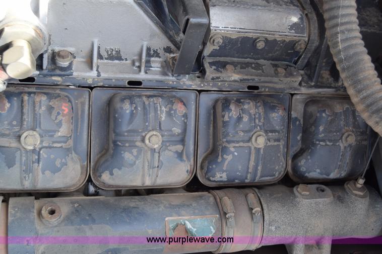 image for item K4406 1994 Gleaner R72 combine