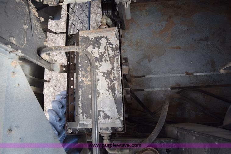 image for item K4406 1994 Gleaner R72 combine