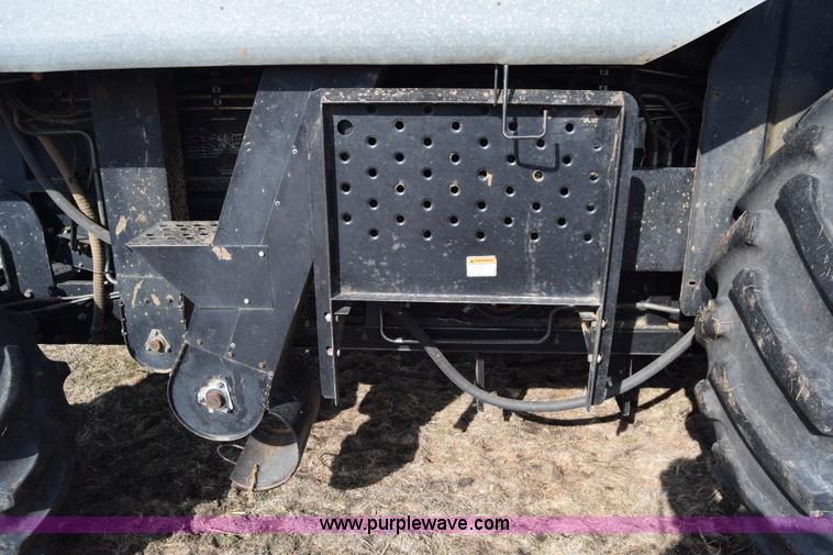 image for item K4406 1994 Gleaner R72 combine