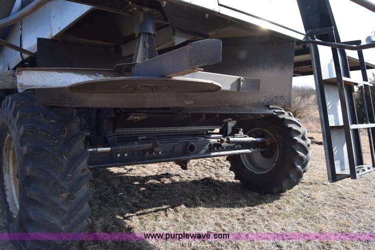 image for item K4406 1994 Gleaner R72 combine