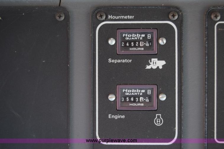 image for item K4406 1994 Gleaner R72 combine