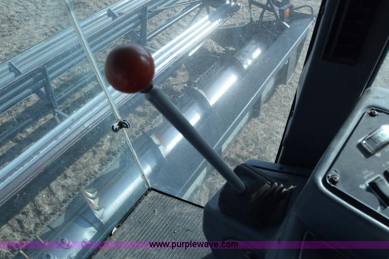 image for item K4406 1994 Gleaner R72 combine