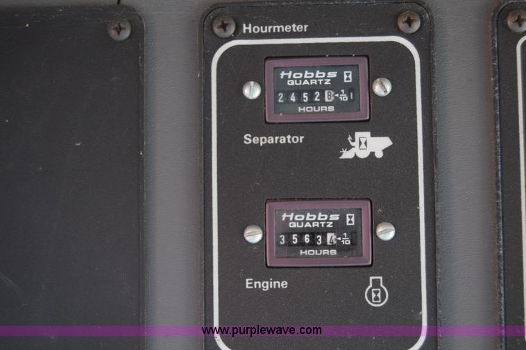 image for item K4406 1994 Gleaner R72 combine