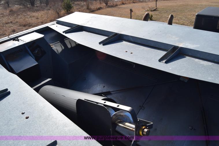 image for item K4406 1994 Gleaner R72 combine