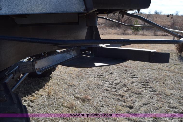 image for item K4406 1994 Gleaner R72 combine