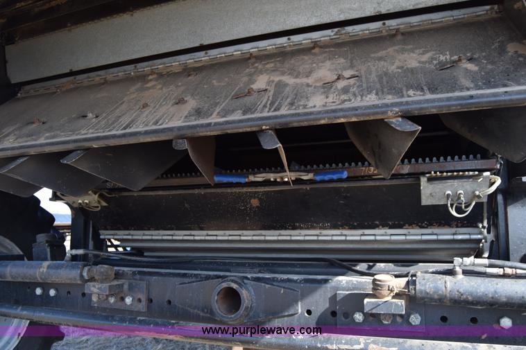 image for item K4406 1994 Gleaner R72 combine