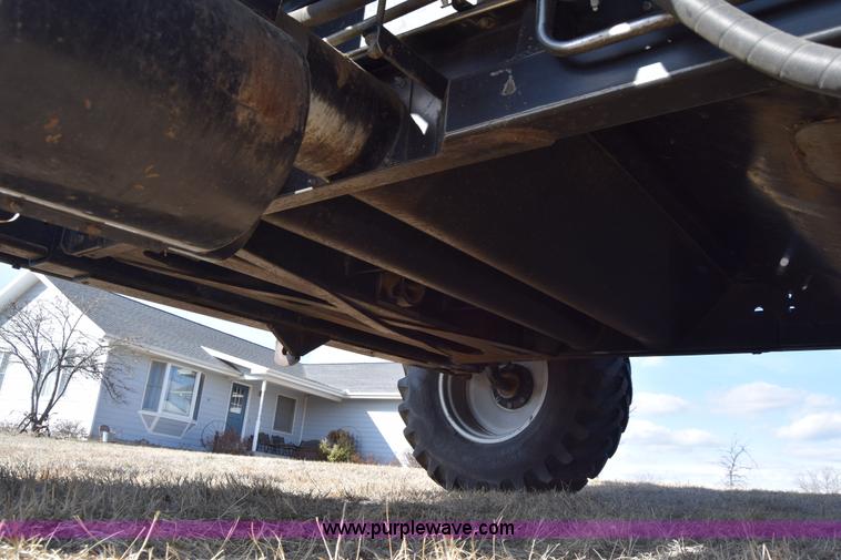 image for item K4406 1994 Gleaner R72 combine