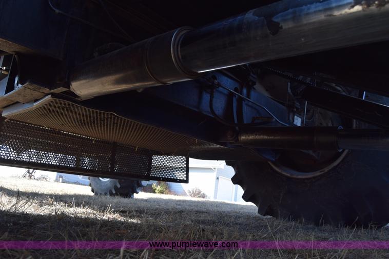 image for item K4406 1994 Gleaner R72 combine