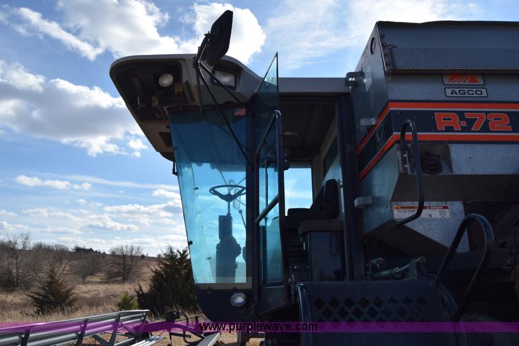 image for item K4406 1994 Gleaner R72 combine