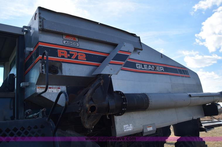 image for item K4406 1994 Gleaner R72 combine