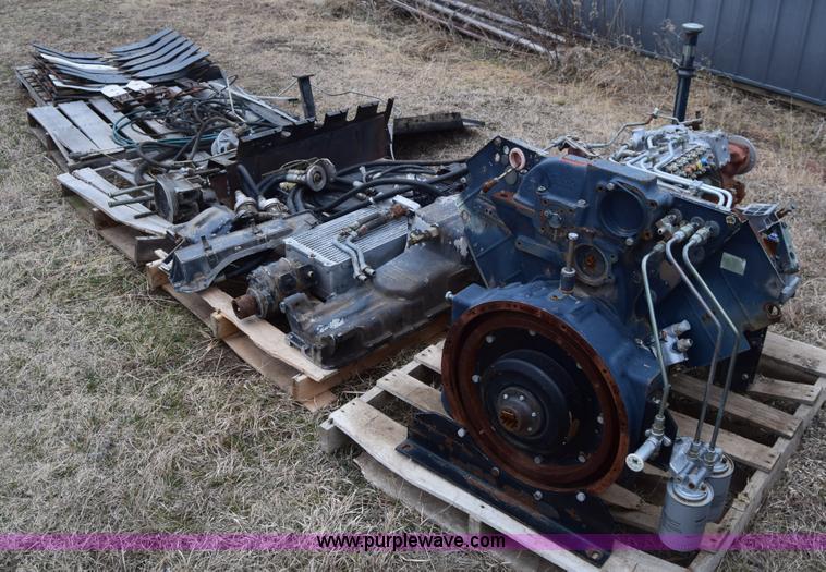 image for item K4406 1994 Gleaner R72 combine