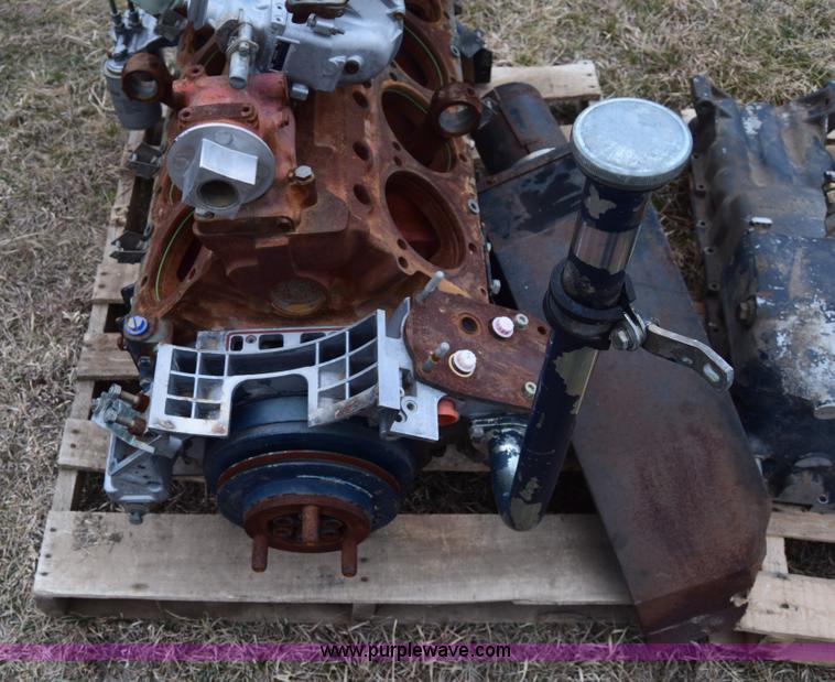 image for item K4406 1994 Gleaner R72 combine