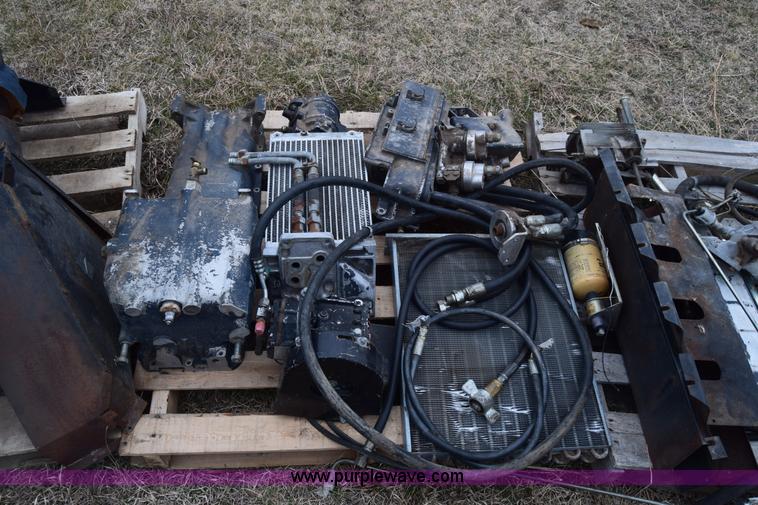 image for item K4406 1994 Gleaner R72 combine