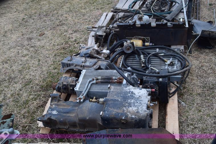 image for item K4406 1994 Gleaner R72 combine