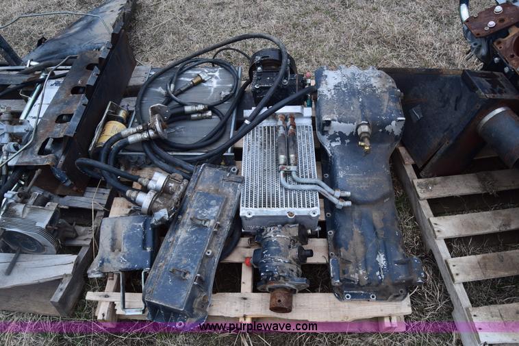 image for item K4406 1994 Gleaner R72 combine