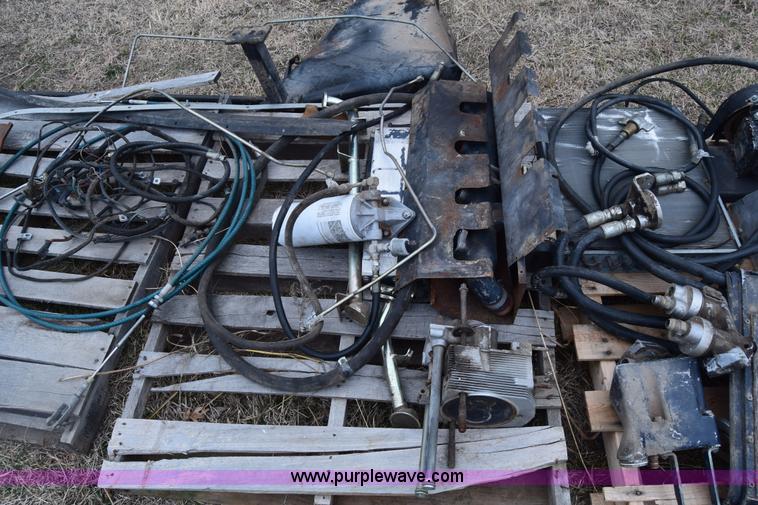 image for item K4406 1994 Gleaner R72 combine