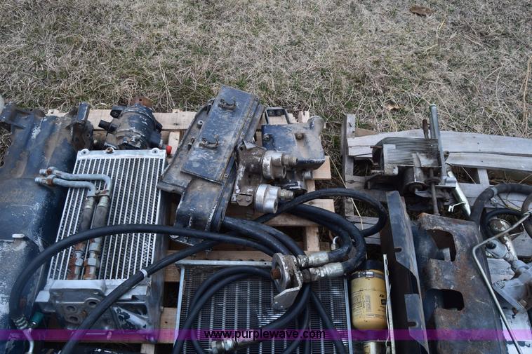 image for item K4406 1994 Gleaner R72 combine