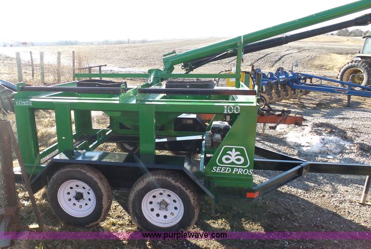 image for item K7622 Patriot 100 seed tender